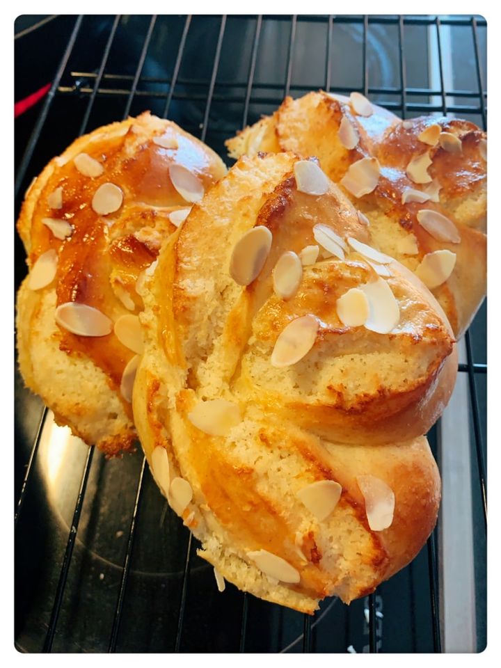 經典台式麵包系列 Taiwanesisches Classic series 大包裝一組6顆 (1 Big Packung mit 6 Stk) 可選擇店內自取 Instore Pickup/貨運宅配 UPS Express